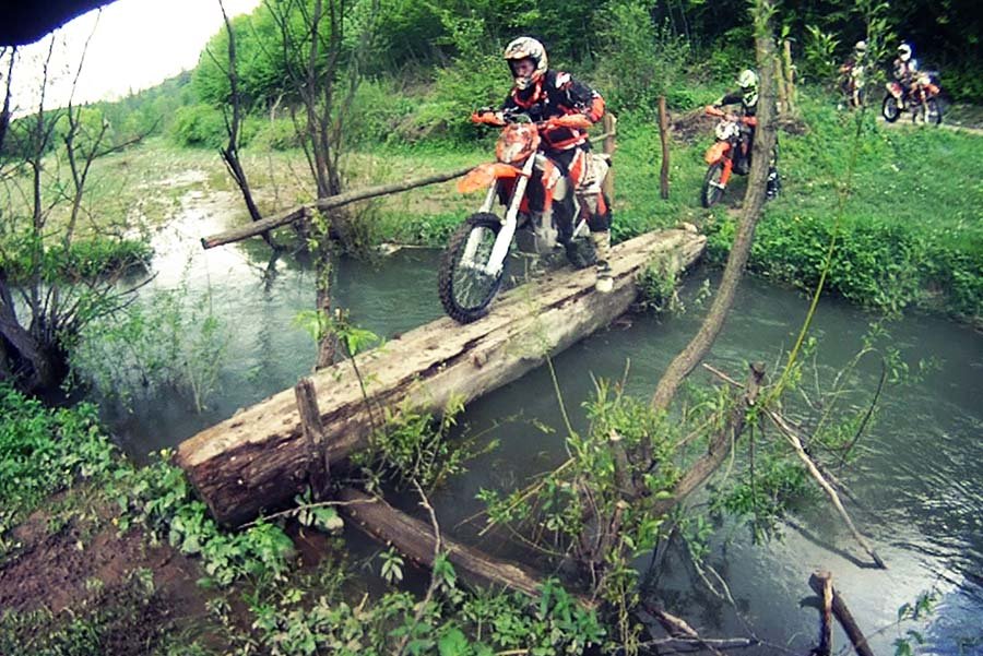 Crazy Balance Riding